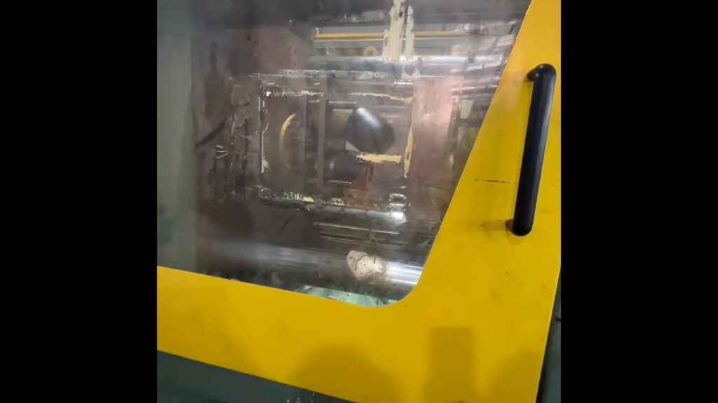 Home 序列 01.00 01 39 22.Still002 1024x576