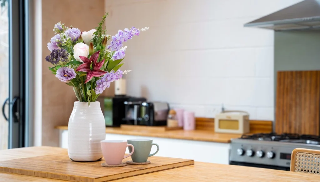 differences and comparisons between artificial pla